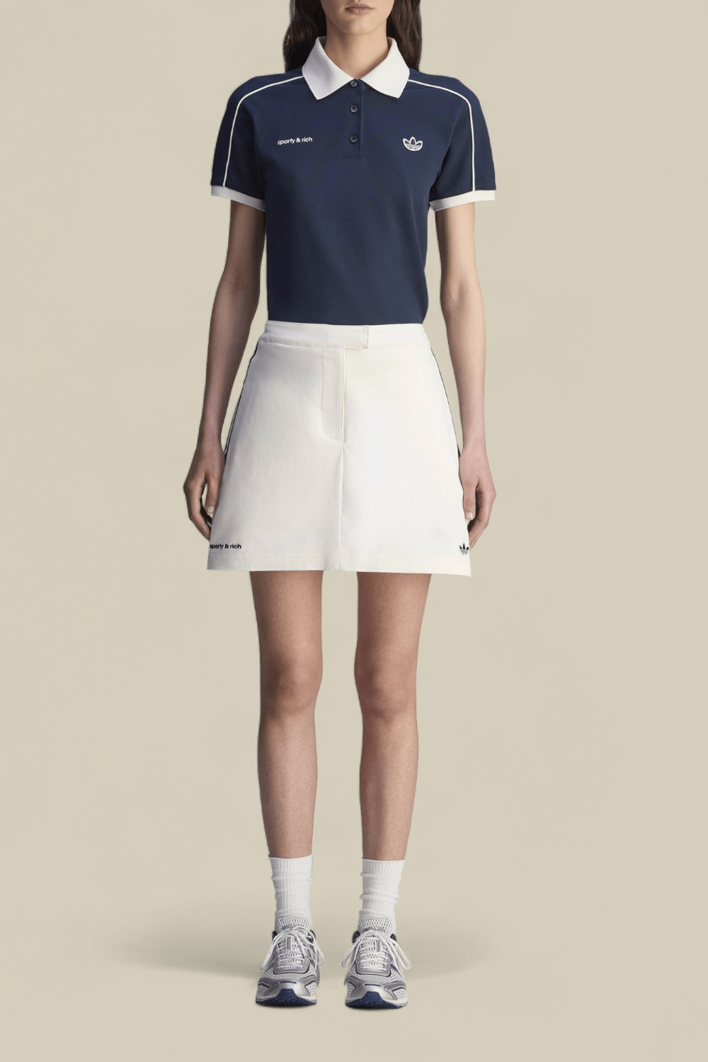 תמונת כל הלוק של ספורטי אנד ריץ' X חצאית מיני